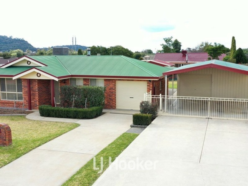 10 Banksia Place, Gunnedah NSW 2380