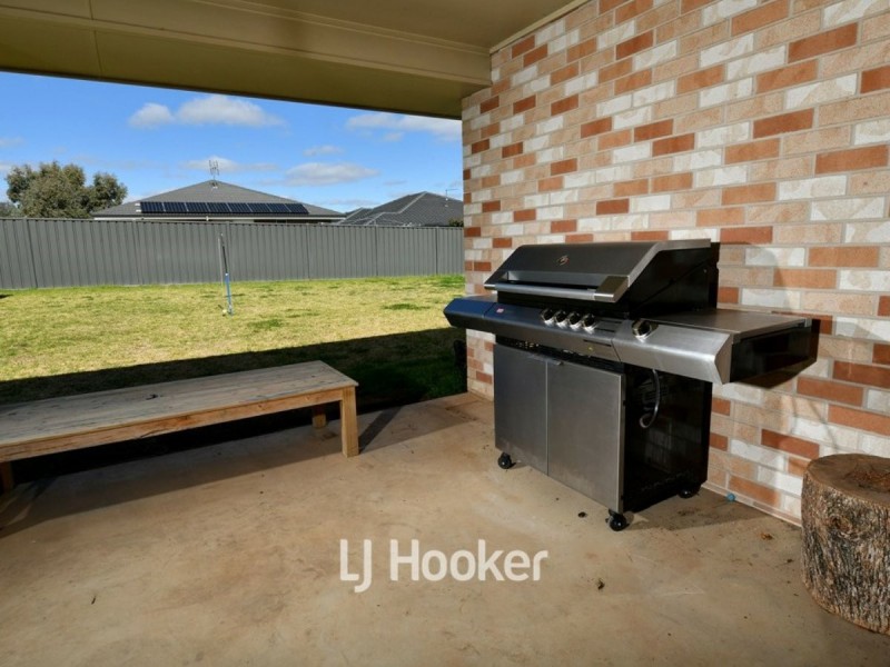25 Kurrajong Road, Gunnedah NSW 2380