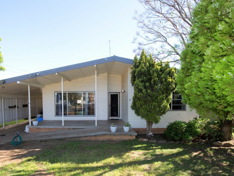 11 Hopedale Avenue, Gunnedah NSW 2380