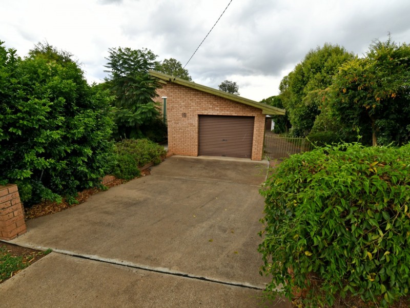 19 Rodney St, Gunnedah NSW 2380