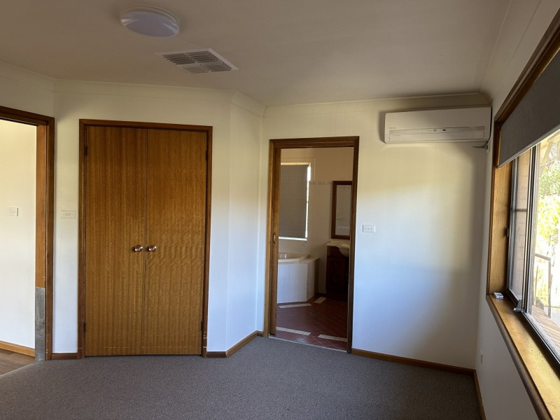 8 Ashford Street, Gunnedah NSW 2380