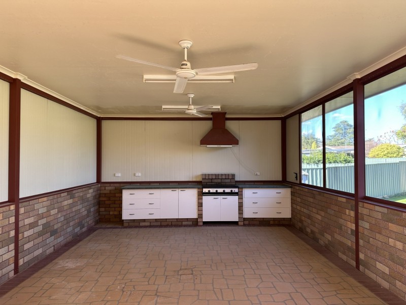 8 Ashford Street, Gunnedah NSW 2380