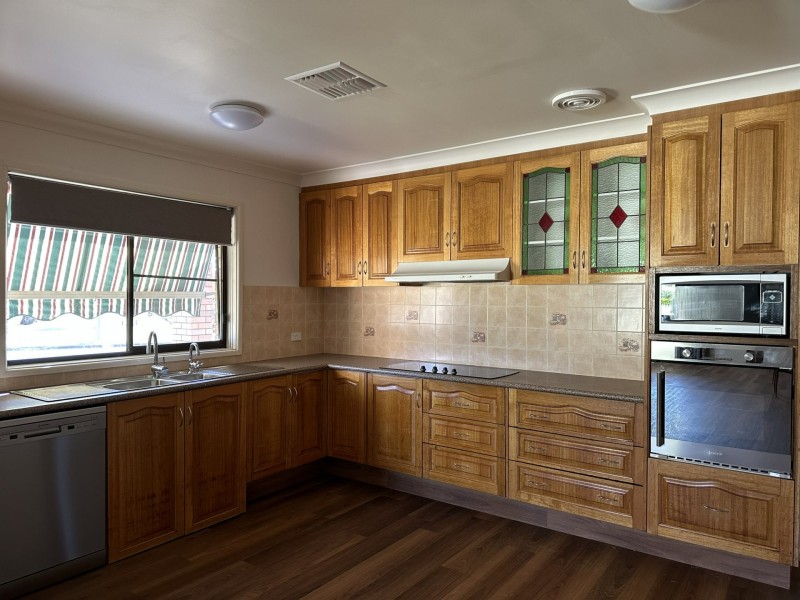 8 Ashford Street, Gunnedah NSW 2380