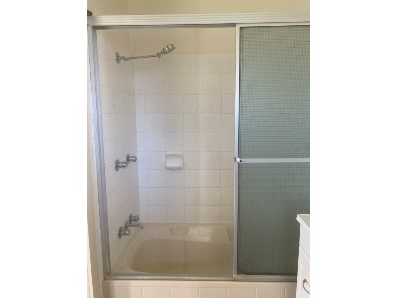 2/8 Hinton Drive, Gunnedah NSW 2380