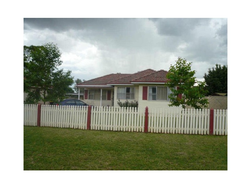 24 Elizabeth Street, Gunnedah NSW 2380