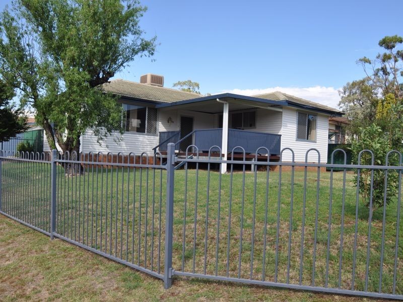 59 High St, Gunnedah NSW 2380
