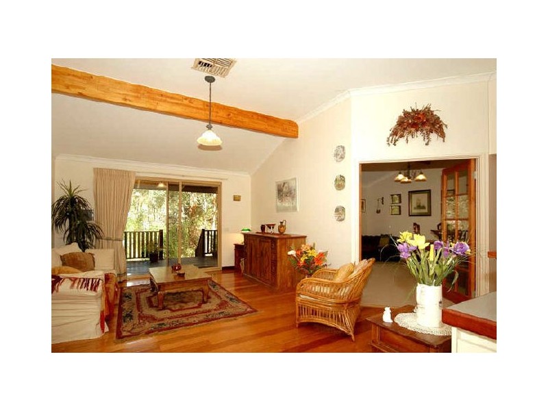 83 Hardey Rd, Glen Forrest WA 6071