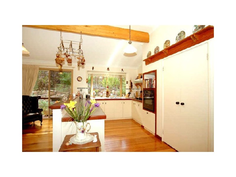 83 Hardey Rd, Glen Forrest WA 6071