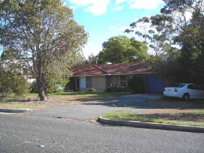 7 Mann Street, Mundaring WA 6073