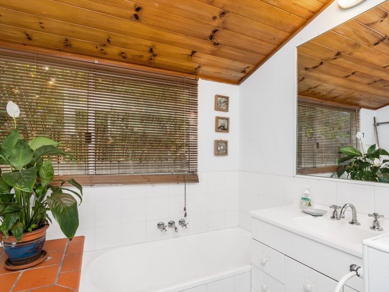 1a Cumbebin Park, Byron Bay NSW 2481