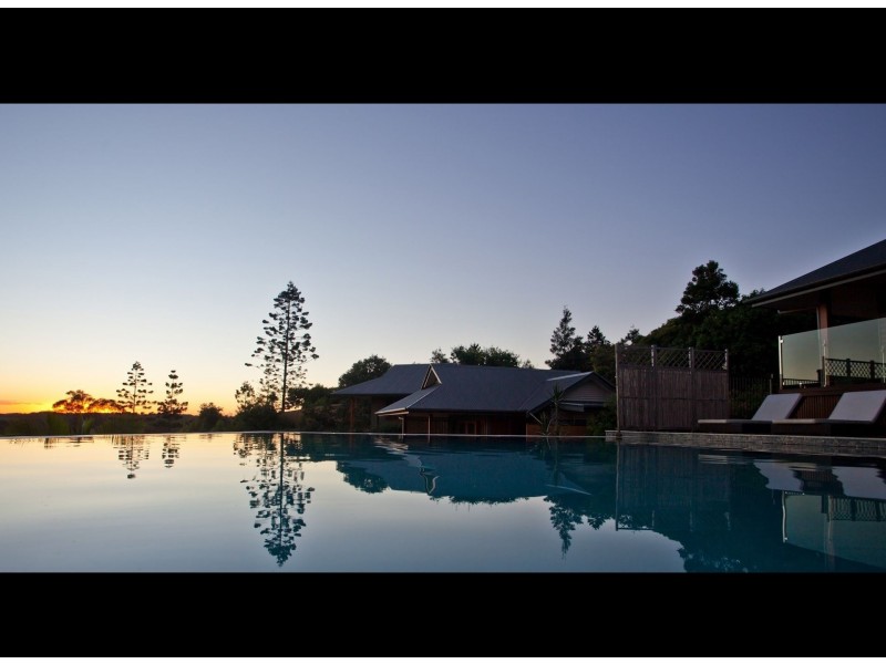 13 Cape Vista Drive, Ewingsdale NSW 2481