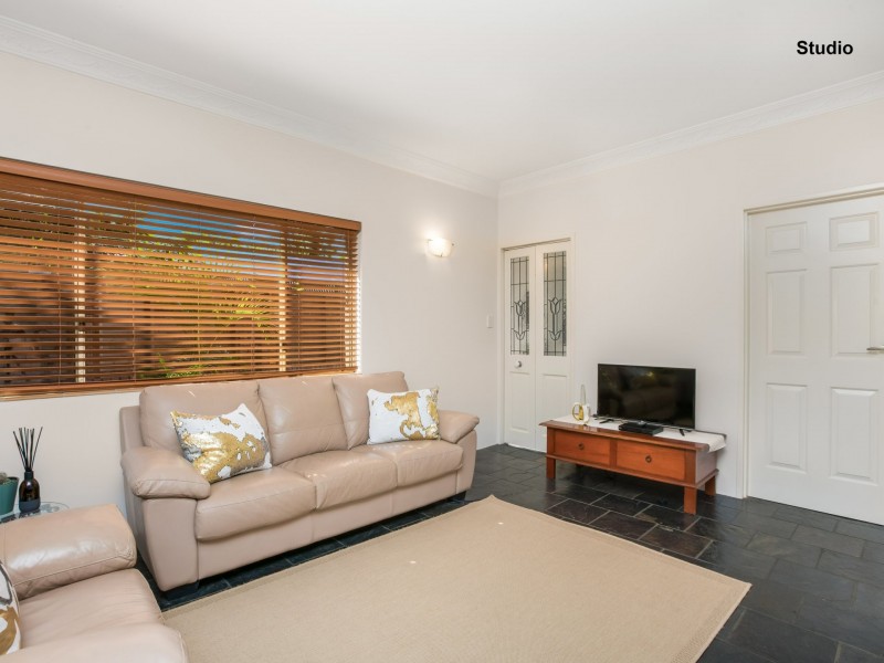 2 Wareham Street, Suffolk Park NSW 2481