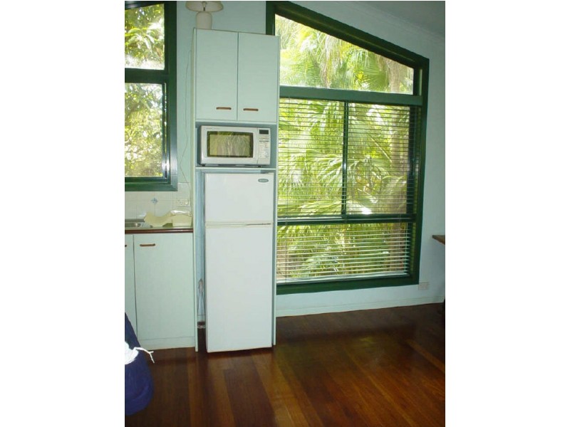 6 GIAOUR STREET, Byron Bay NSW 2481