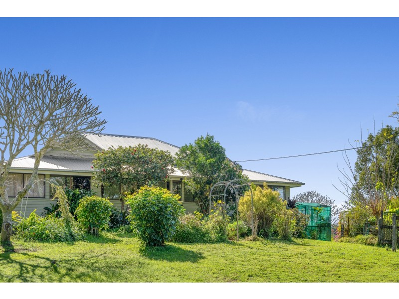 962 Tamarind Drive, Tintenbar NSW 2478
