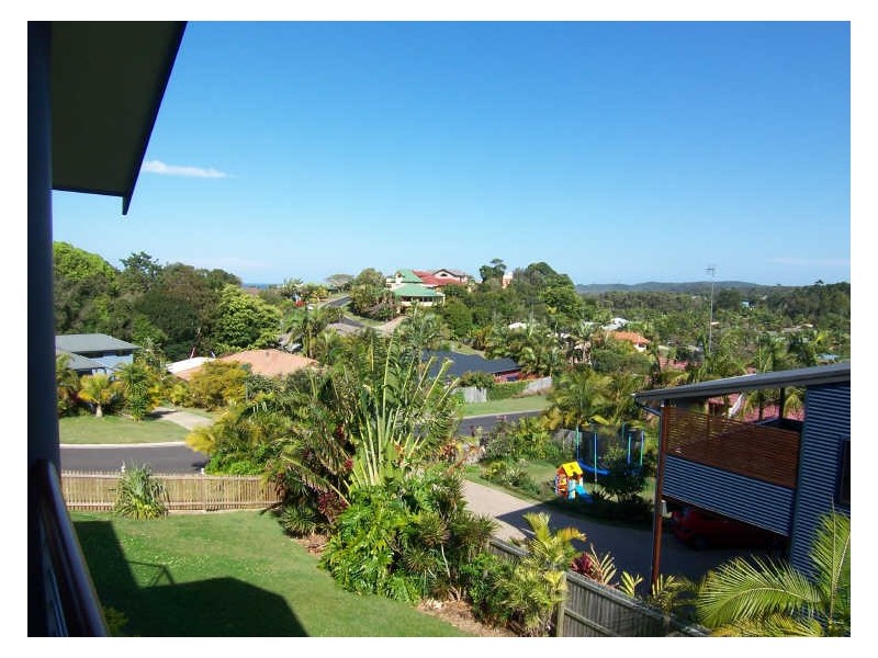 49 Caniaba Crescent, Suffolk Park NSW 2481