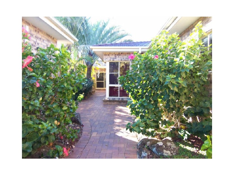 2 WAREHAM STREET, Suffolk Park NSW 2481