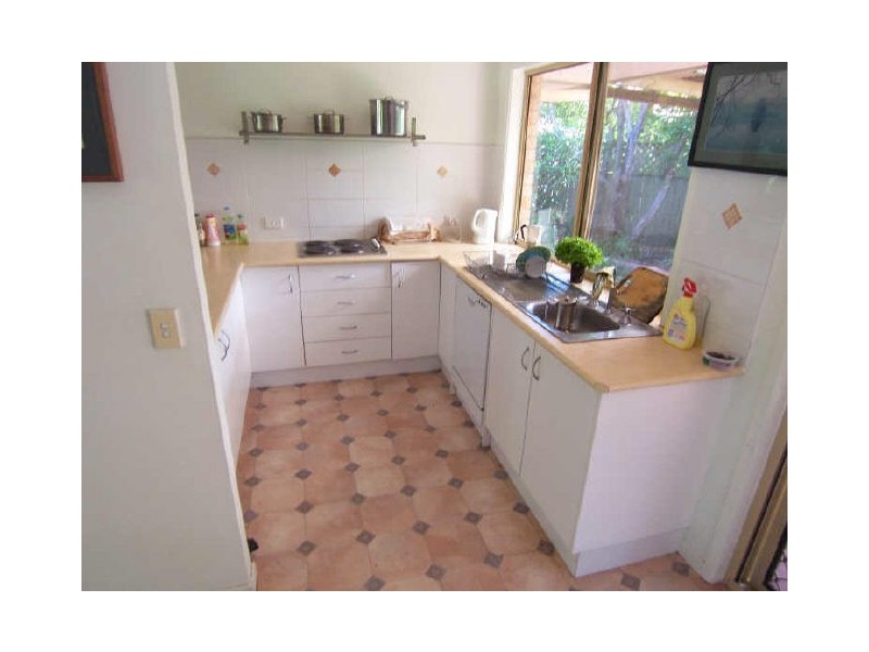 8 Carissa Crt, Suffolk Park NSW 2481