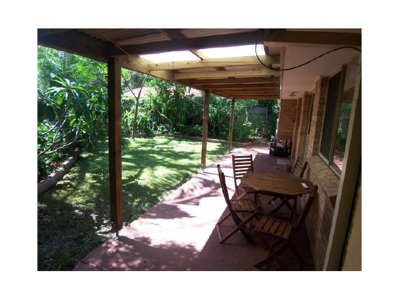 8 Carissa Crt, Suffolk Park NSW 2481
