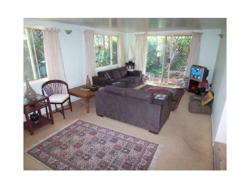 8 Carissa Crt, Suffolk Park NSW 2481