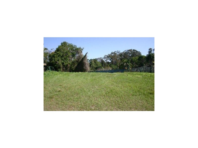 1 Arika Avenue, Ocean Shores NSW 2483