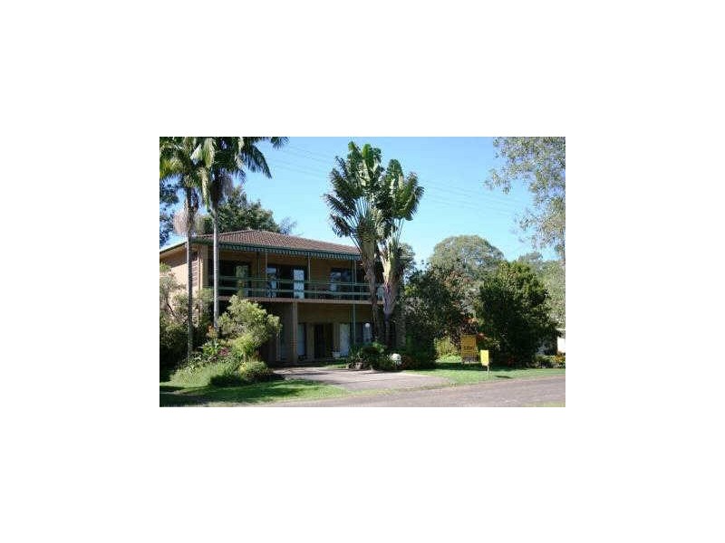 4 Riverside Crescent, Brunswick Heads NSW 2483