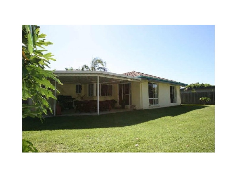 35 Caniaba Crescent, Suffolk Park NSW 2481