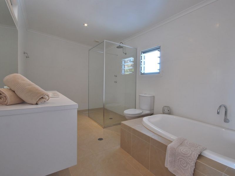 11 Hoop Pine Lane, Byron Bay NSW 2481