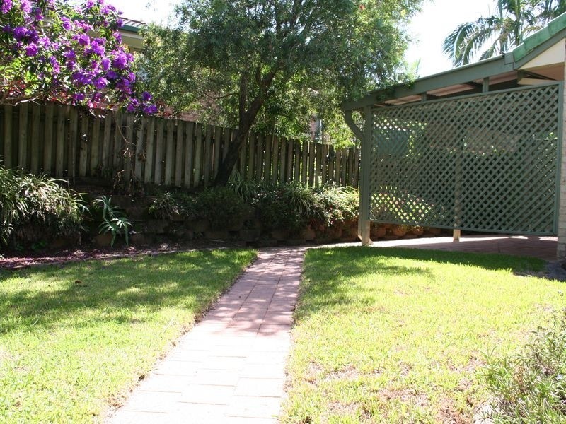 2/4 Hazelwood Close, Suffolk Park NSW 2481