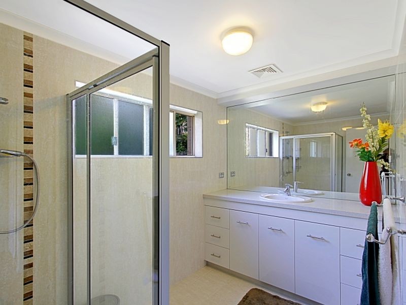 11 Hakea Crescent, Suffolk Park NSW 2481