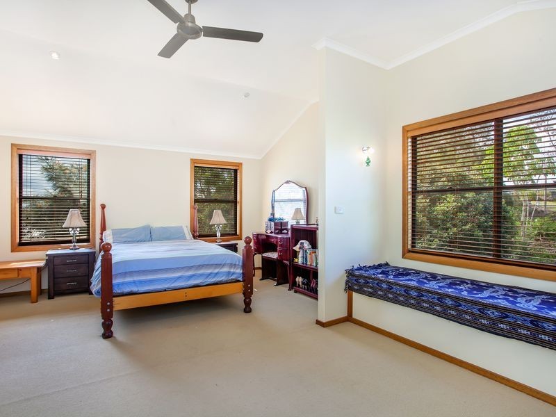 1 Narooma Drive, Ocean Shores NSW 2483