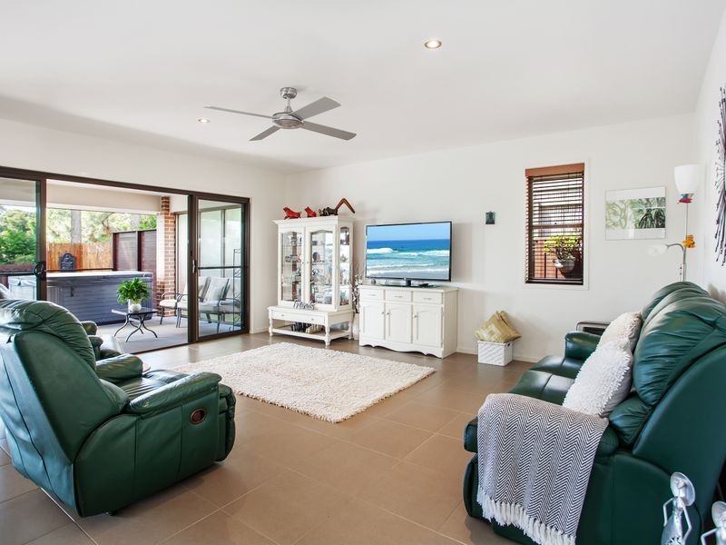 22 Ridgeview Crescent, Lennox Head NSW 2478