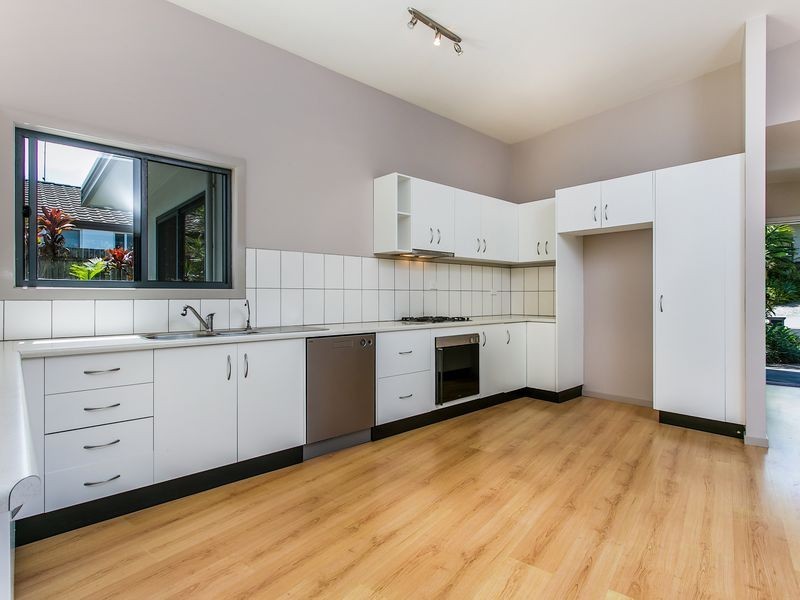 33 Caniaba Crescent, Suffolk Park NSW 2481