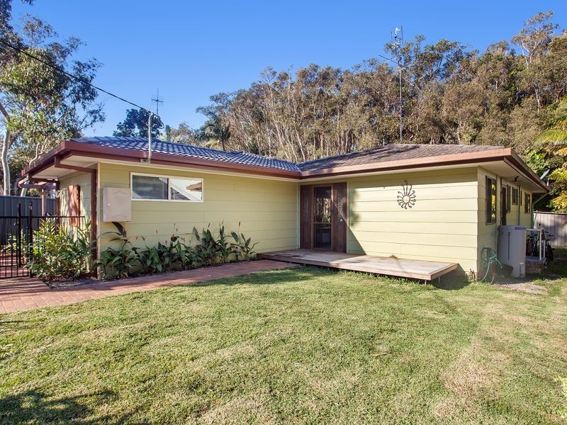 237 Broken Head Road, Suffolk Park NSW 2481