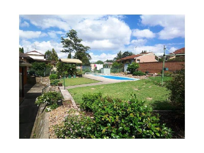 5 Sandringham Drive, Carlingford NSW 2118