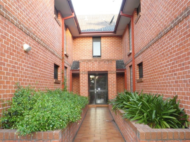 2/55-57 Marsden Street, Parramatta NSW 2150