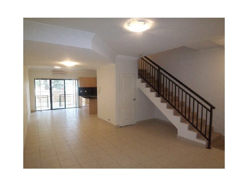 16/76-78 Mountford Avenue, Guildford NSW 2161