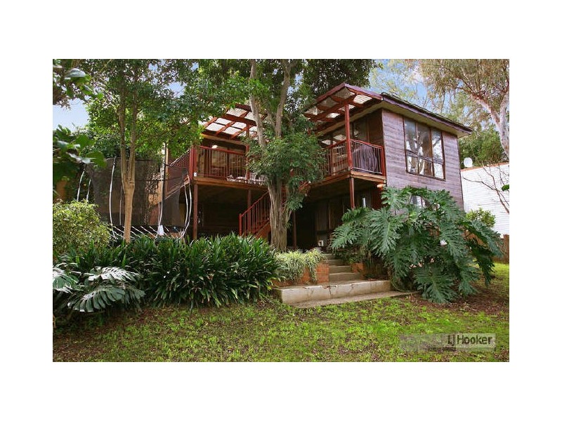 8 Manning Parade, Dundas Valley NSW 2117