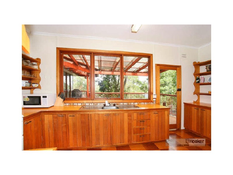 8 Manning Parade, Dundas Valley NSW 2117