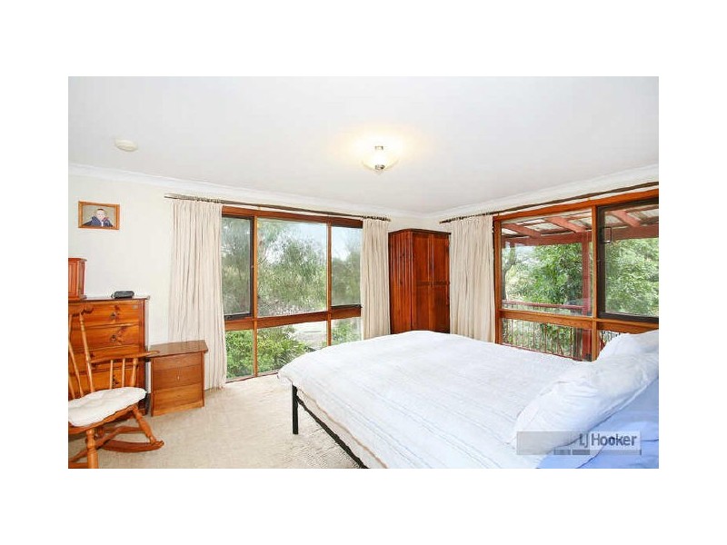 8 Manning Parade, Dundas Valley NSW 2117