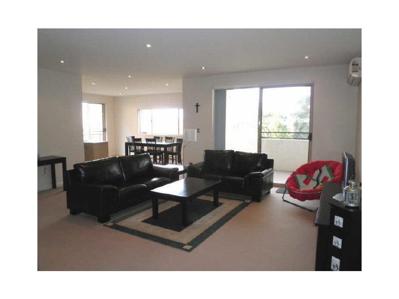 2/1-7 Young Road, Carlingford NSW 2118