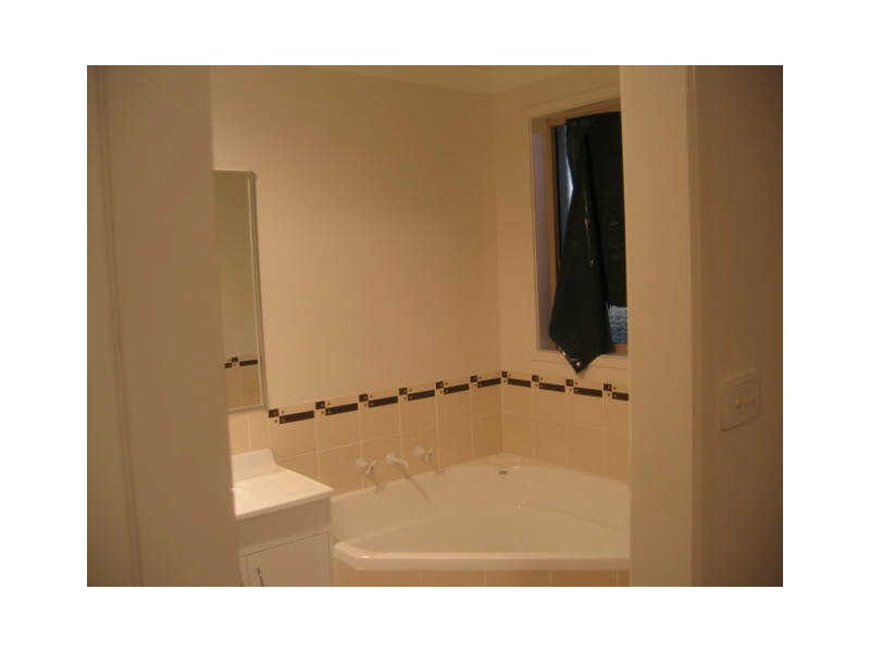 14 Broxbourne Street, Westmead NSW 2145