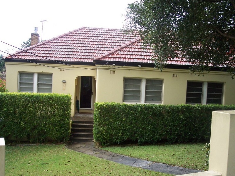 17 Raeburn Avenue, Castlecrag NSW 2068