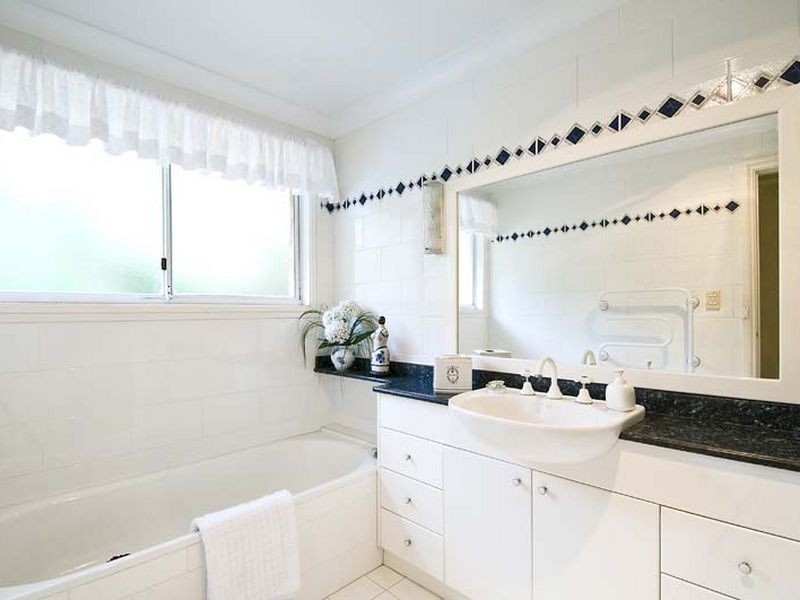 11 Emerstan Drive, Castle Cove NSW 2069