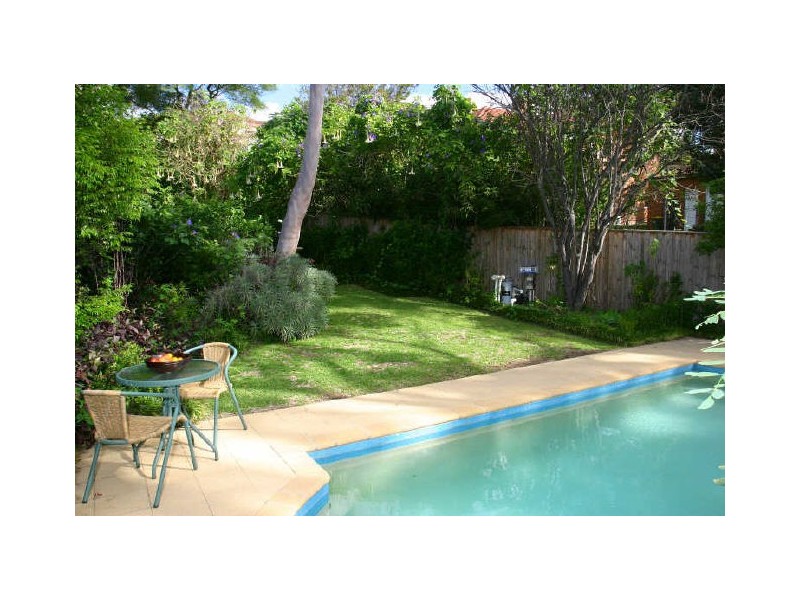 10 Sunnyside Crescent, Castlecrag NSW 2068