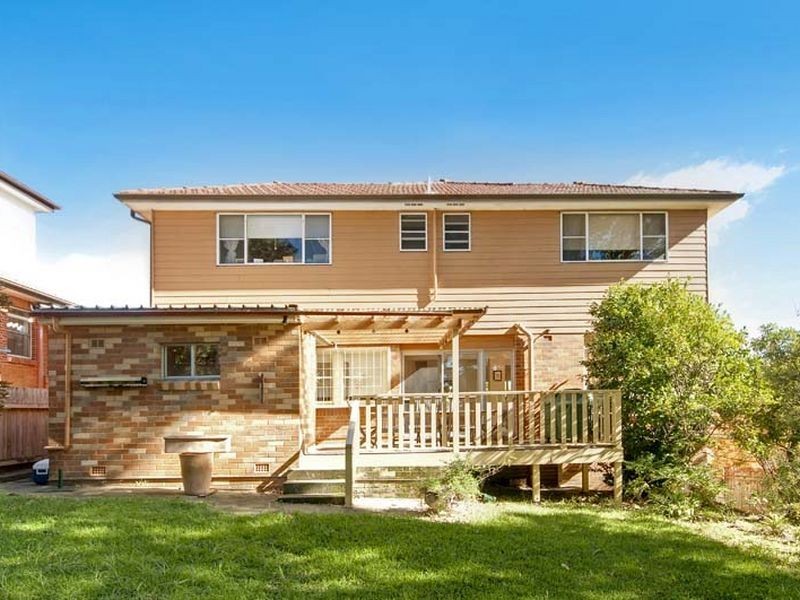 11 Rutland Avenue, Castlecrag NSW 2068