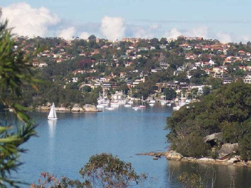 13 Cheyne Walk, Castlecrag NSW 2068