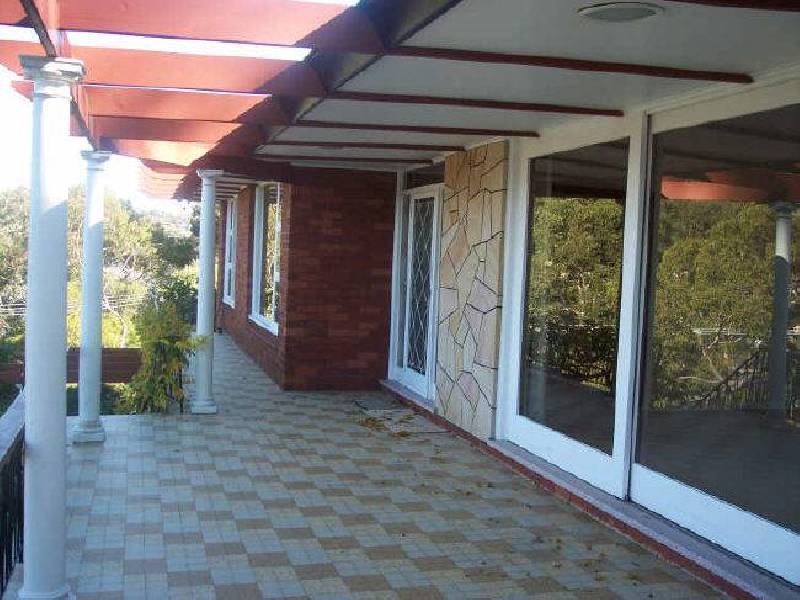 13 Cheyne Walk, Castlecrag NSW 2068