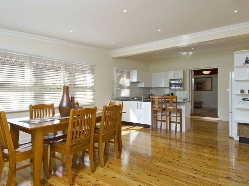 4 Raeburn Avenue, Castlecrag NSW 2068