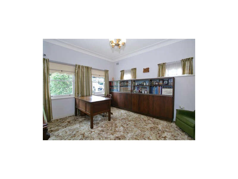 32 Sugarloaf Crescent, Castlecrag NSW 2068