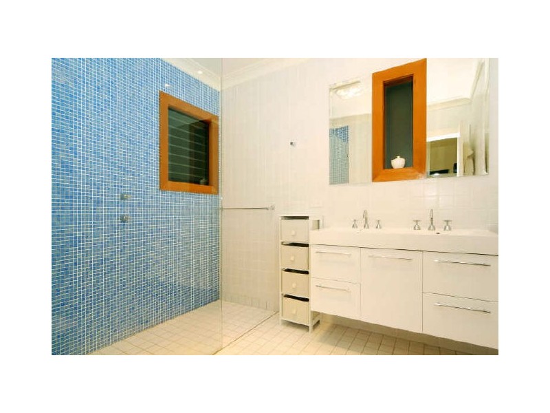 6 The Postern, Castlecrag NSW 2068